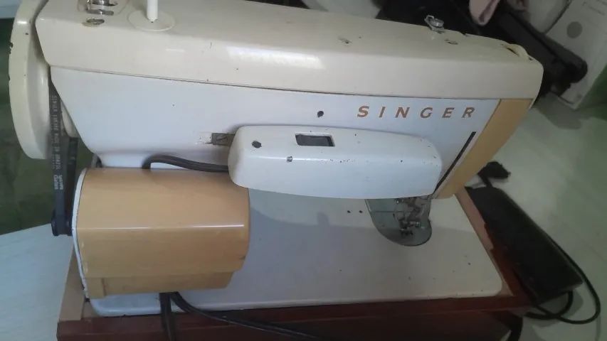 Máquina de Costura Singer - Reta e Zig-Zag - Foto 3