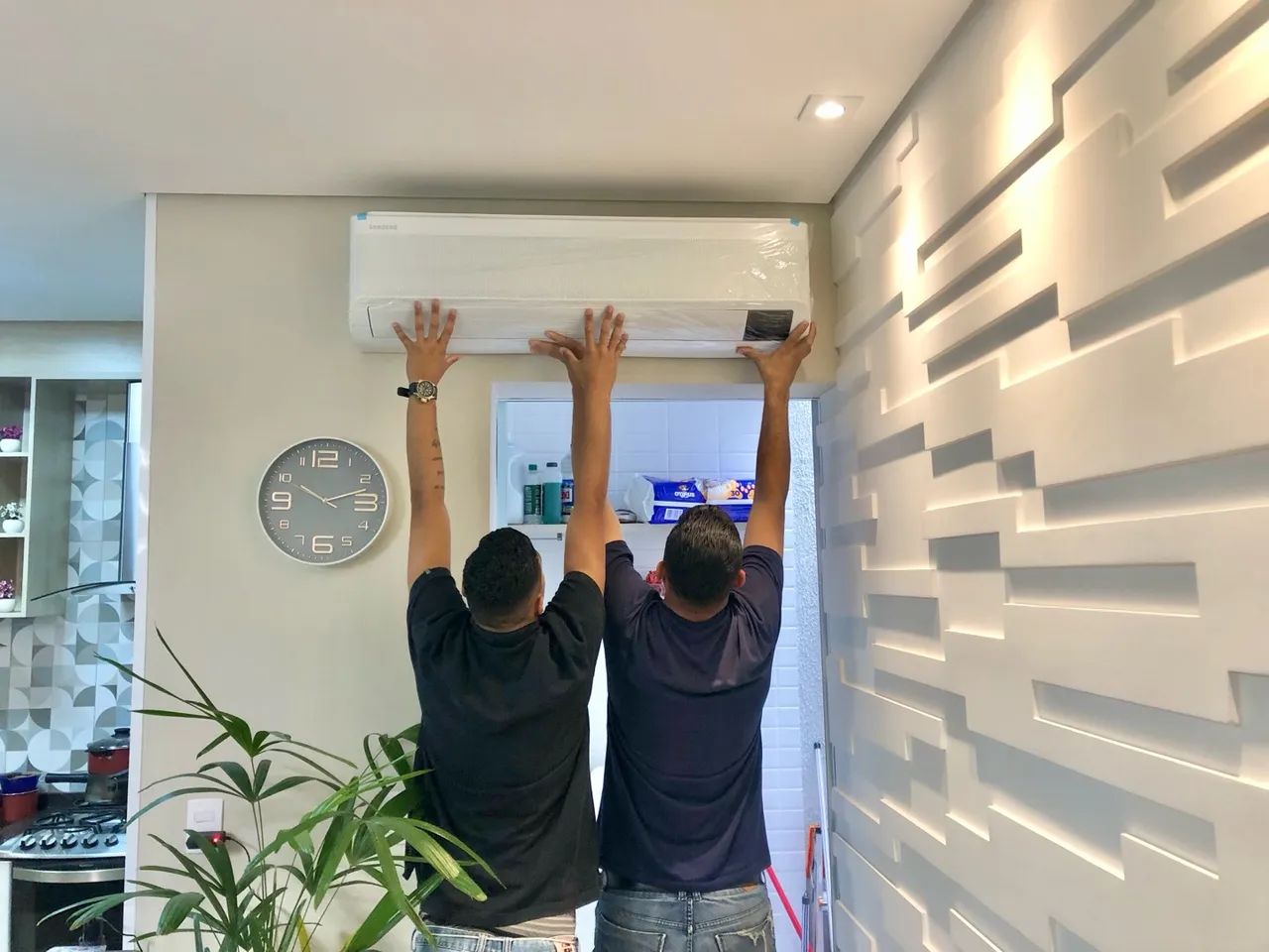Instalação de ar condicionado , técnico de refrigeração 