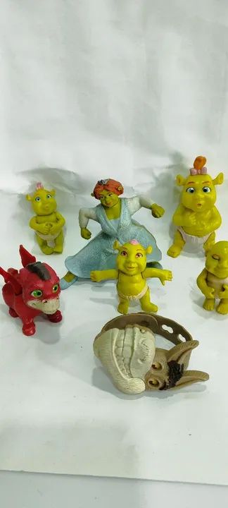 Bonecos Miniaturas Shrek Fiona Usados - Foto 4