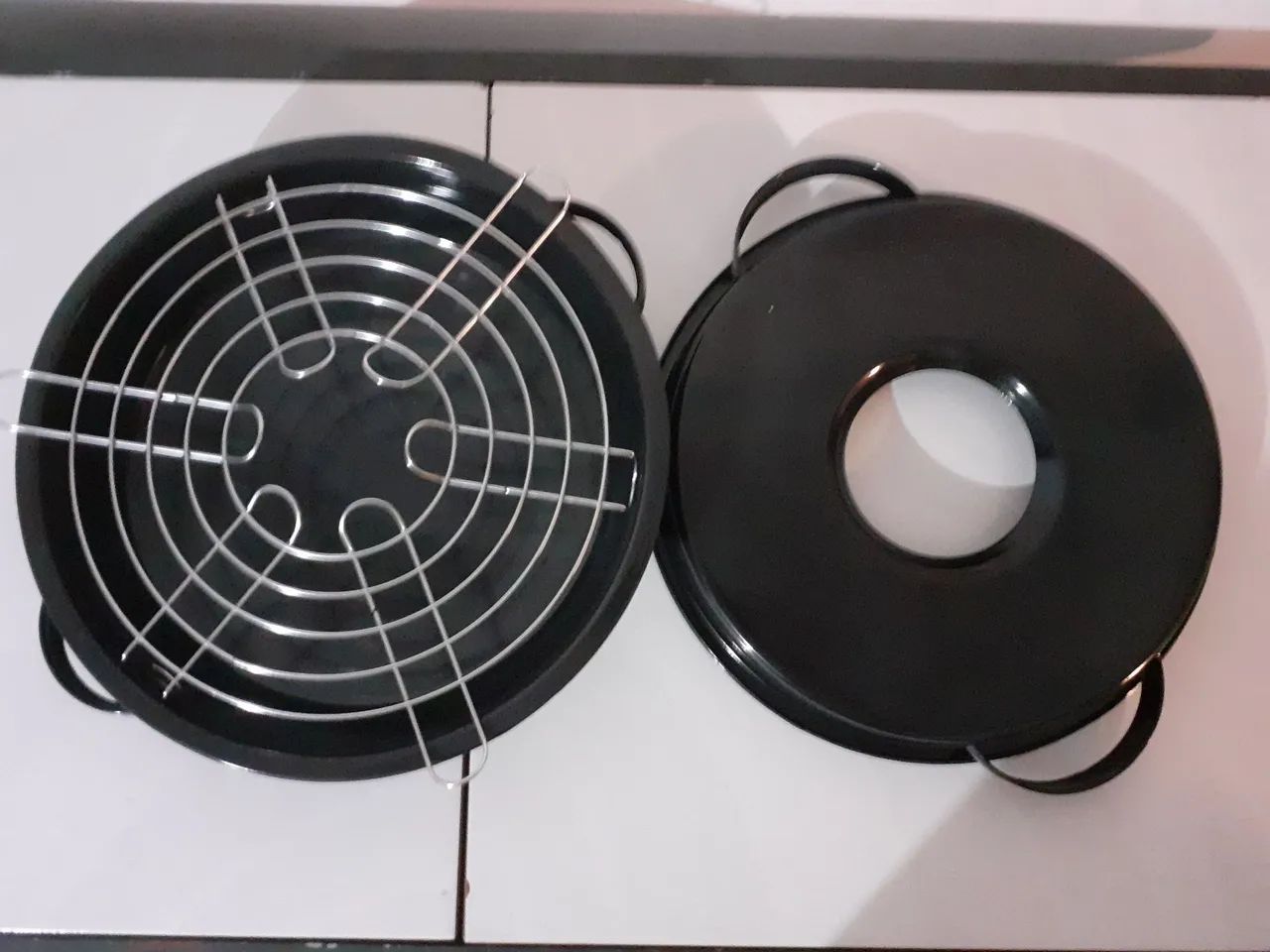 Grelha Circular com Grade para Churrasco.