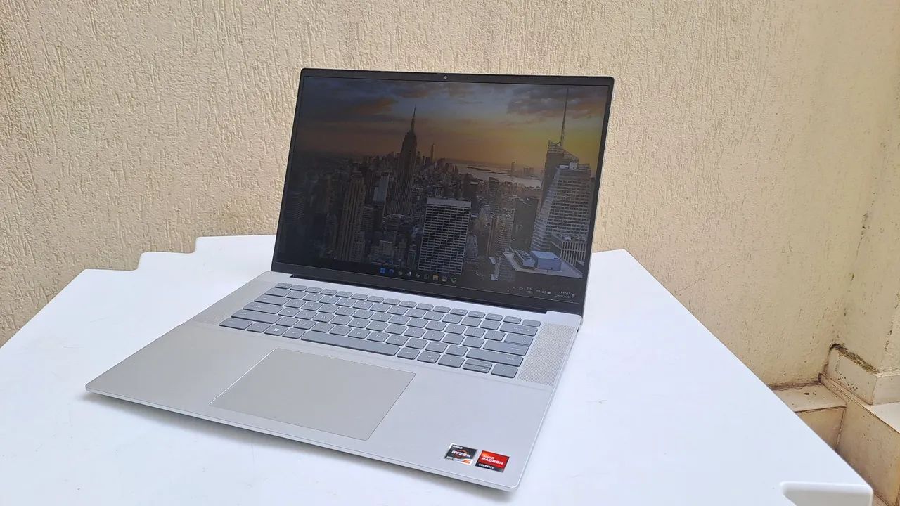 Dell inspiron 16 1 ano de uso 
