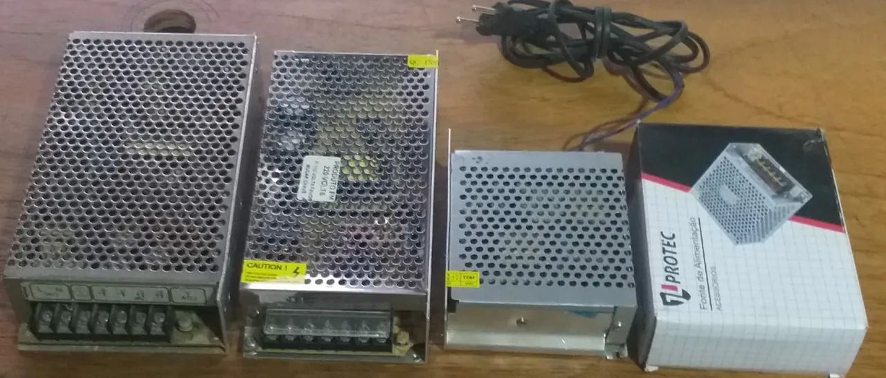 Lote de Fontes de alimentação 12V