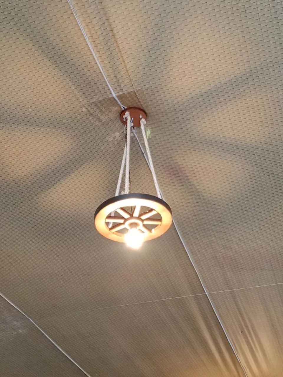 Lustre de Roda de  de Madeira