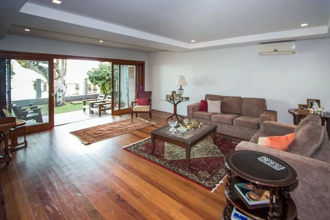 Casa com praia própria em terreno 1.089m². São 04 dormitórios, sendo 03 suítes, hall de en - Foto 4
