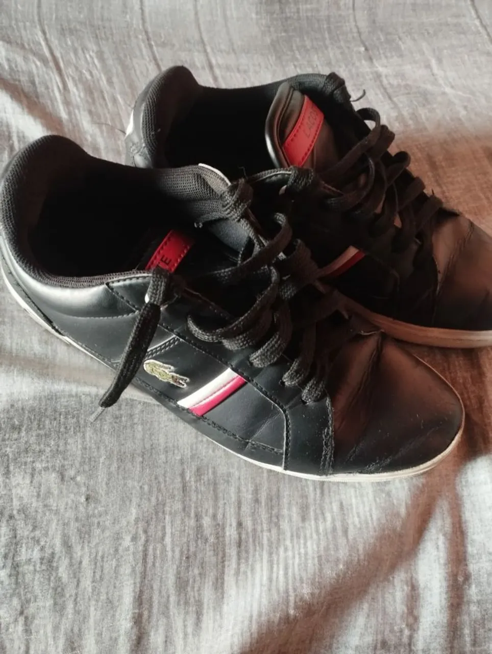 Tênis Lacoste Preto com Detalhes