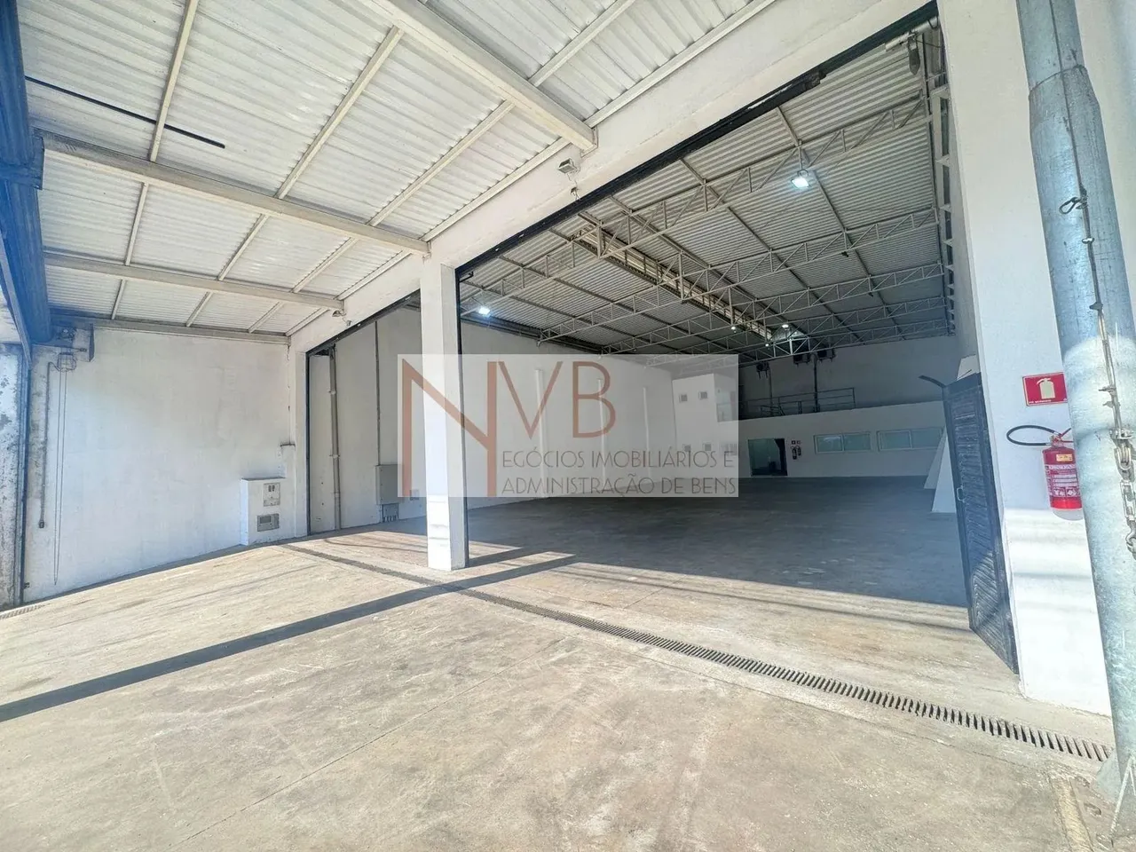 Galpão à Venda e Locação em Vargem Grande Paulista - 527m²