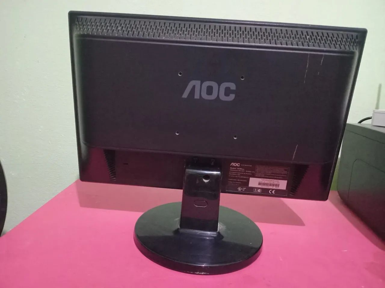 Monitor AOC de 16 polegadas funcionando bem. - Foto 2