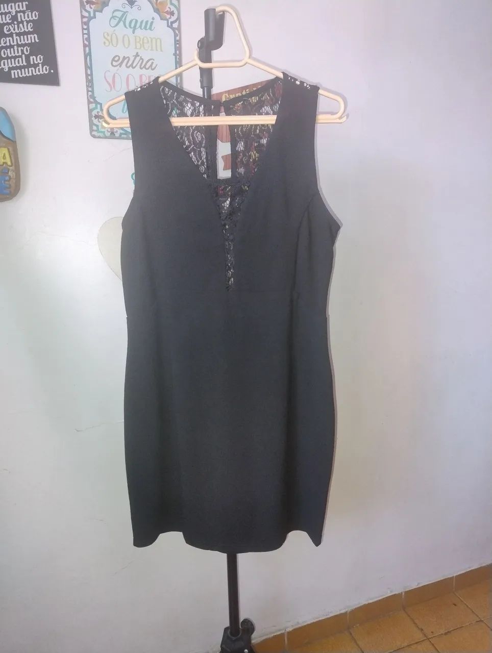 VESTIDO COM RENDA - Veste  P e M
