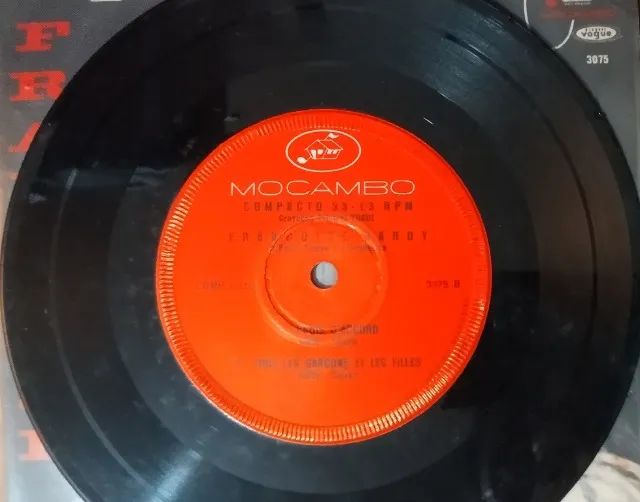 Disco de 1965 da Françoise Hardy - Raridade - Foto 3