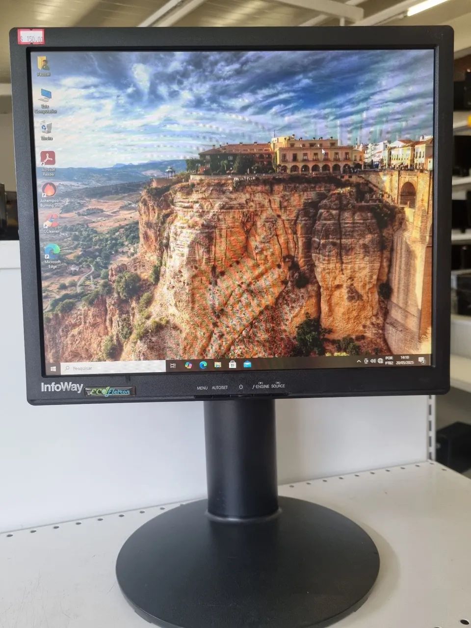 Monitor 17" Polegadas Quadrado com Base Regulagem de Altura e Giratória