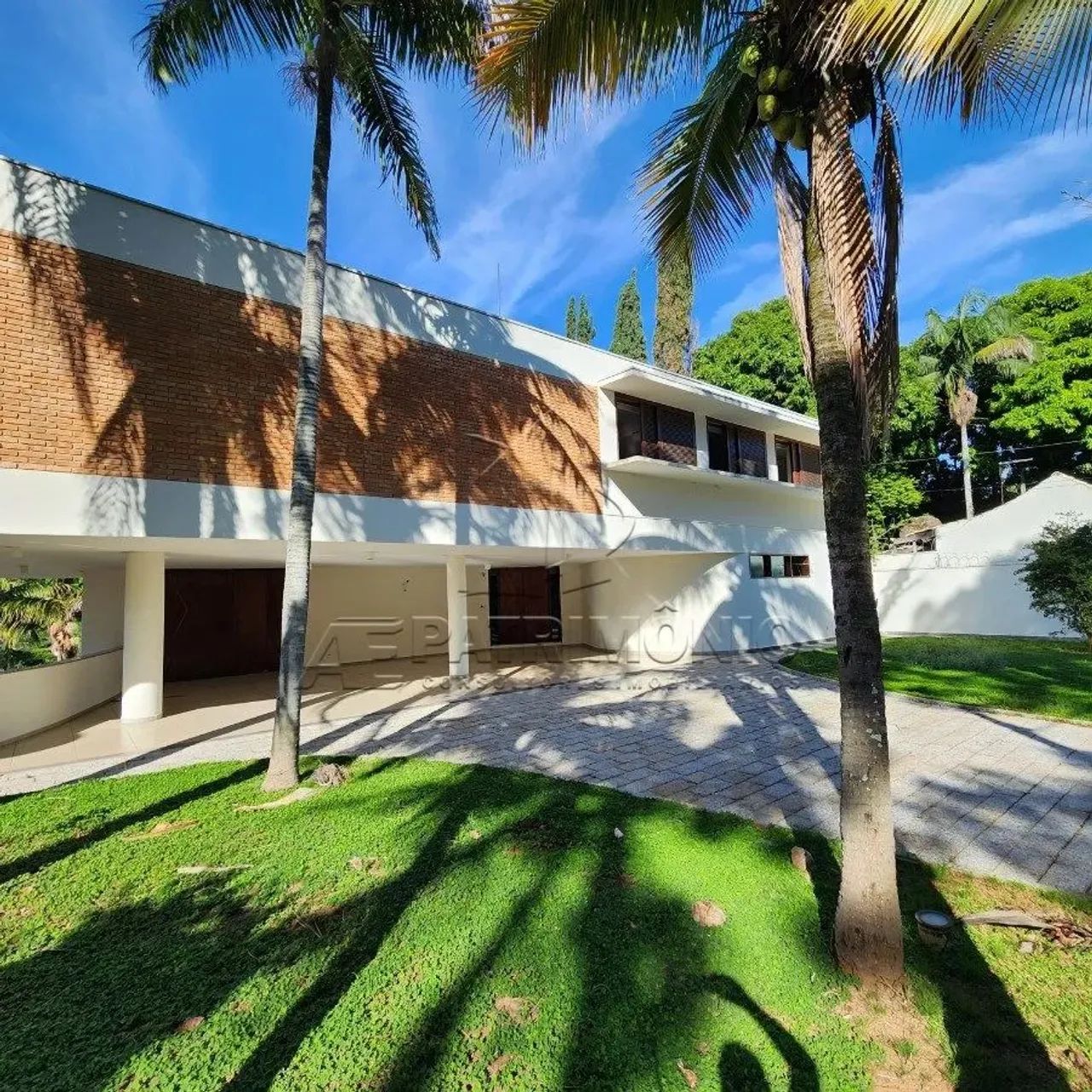 SOBRADO COM 4 SUITES SENDO 2 CLOSET; BANDEIRANTES; SOROCABA; LESTE