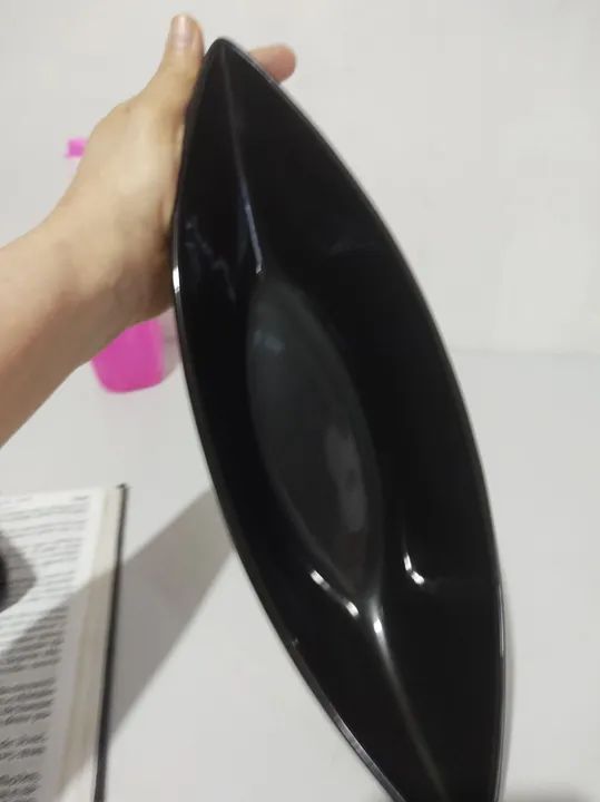 Vaso de cerâmica preto