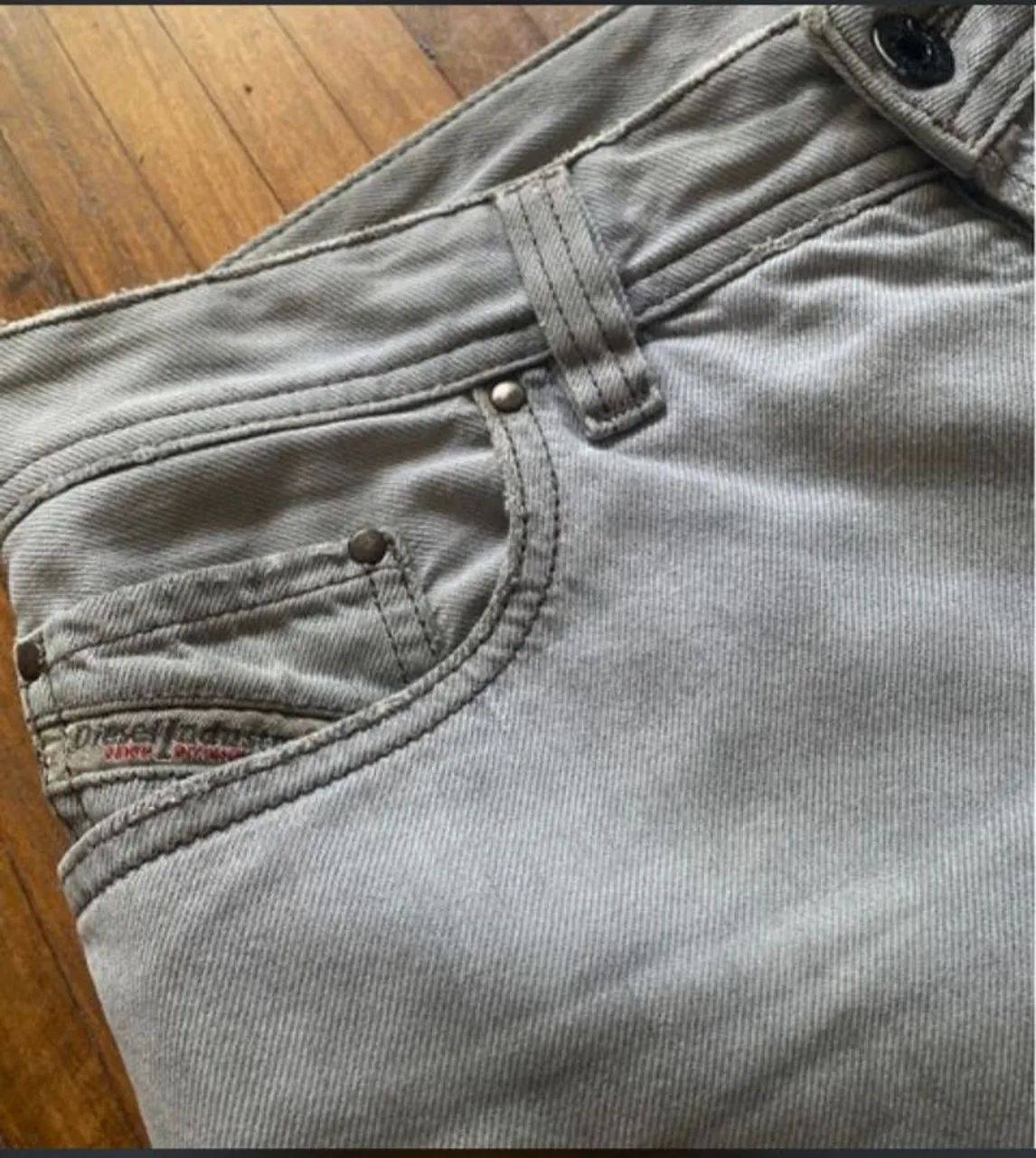 Shorts Jeans Diesel tamanho 36 - Foto 2
