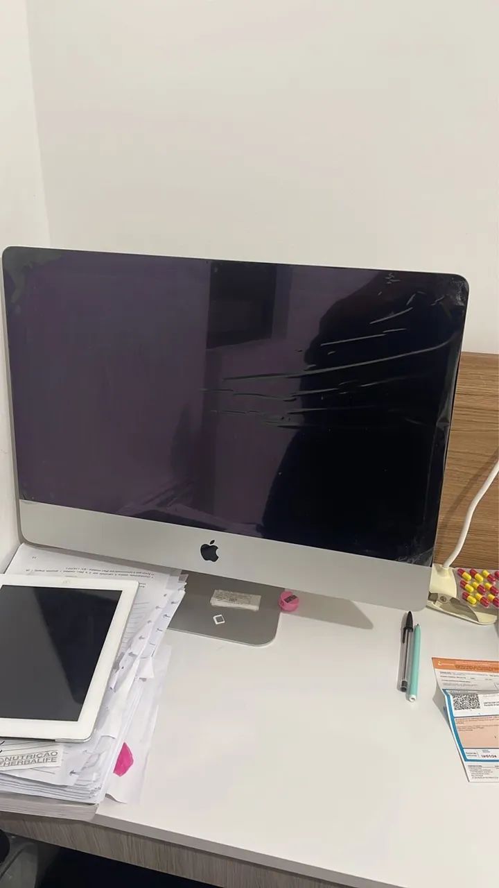 Vendo IMac com 21 polegadas , 2017 , com defeito 