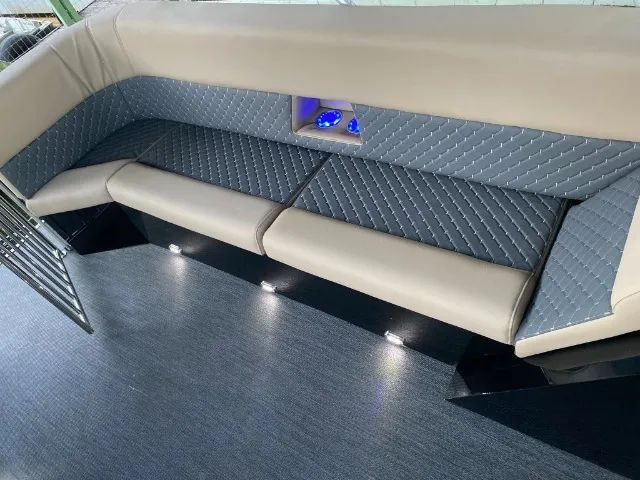 Pontoon Trimarã 100% Alumínio Sem Uso Zero p/ 15 Pessoas - Foto 14