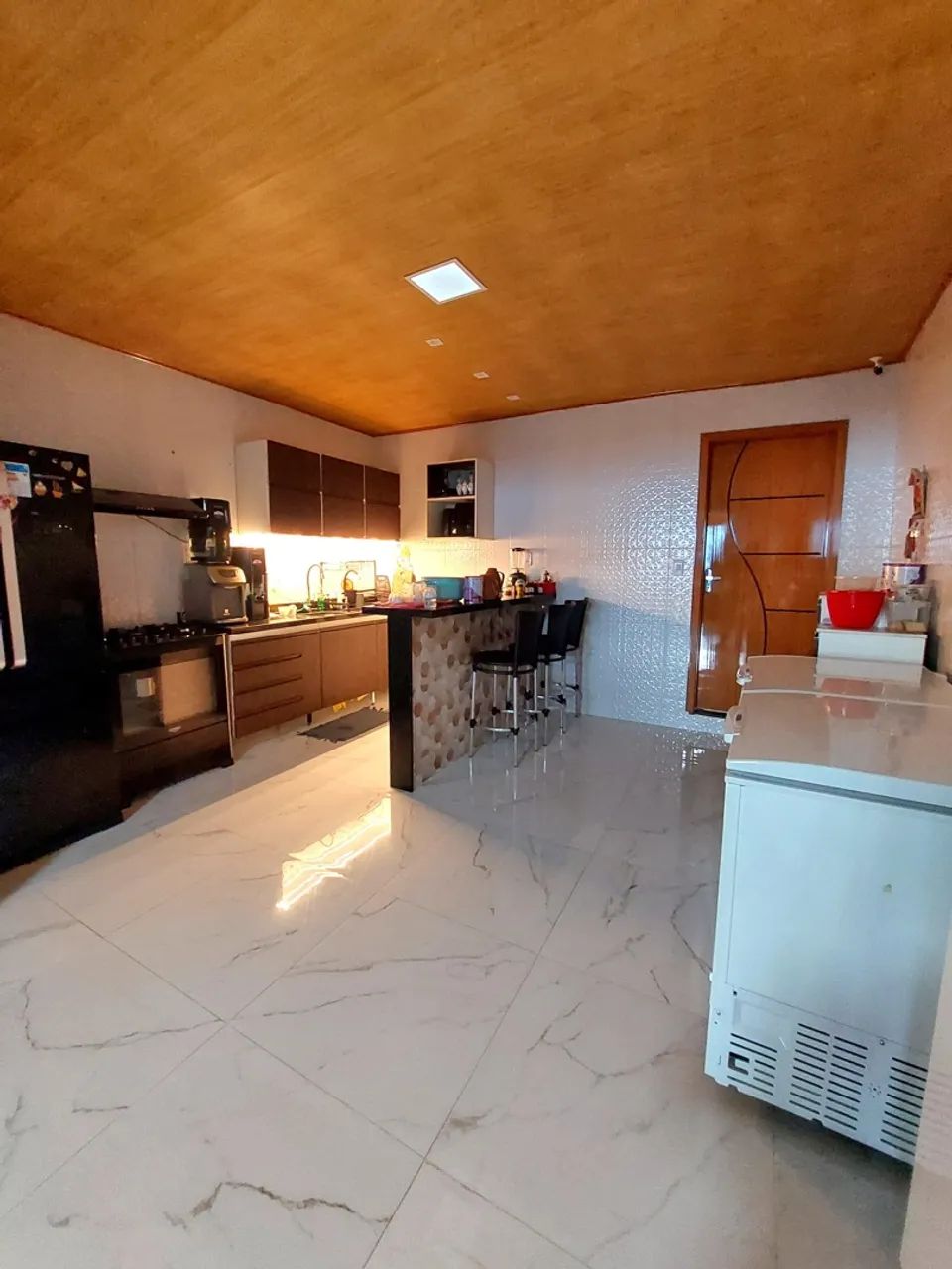 Vende-se Casa