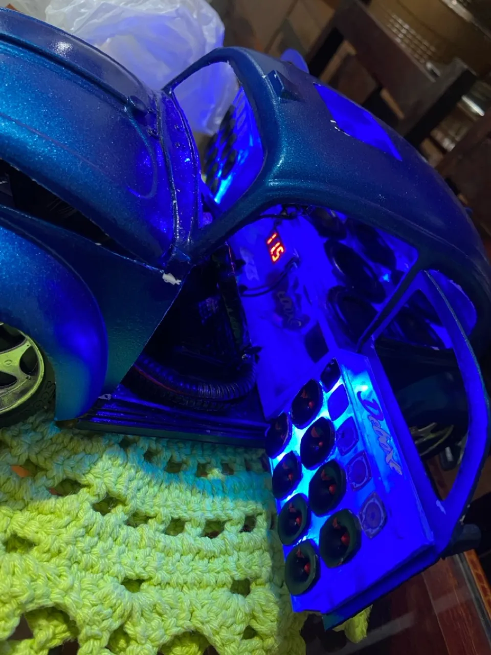 Fusca azul com som