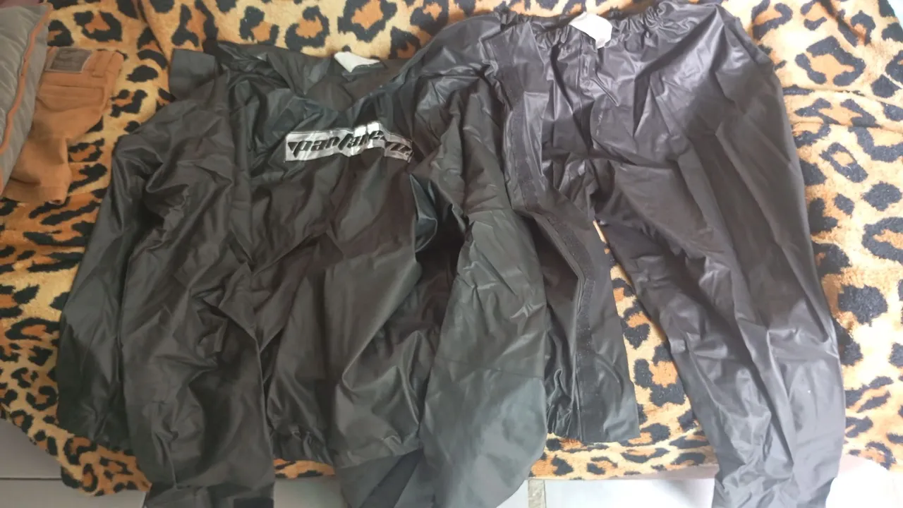 Capa de chuva tamanho GG