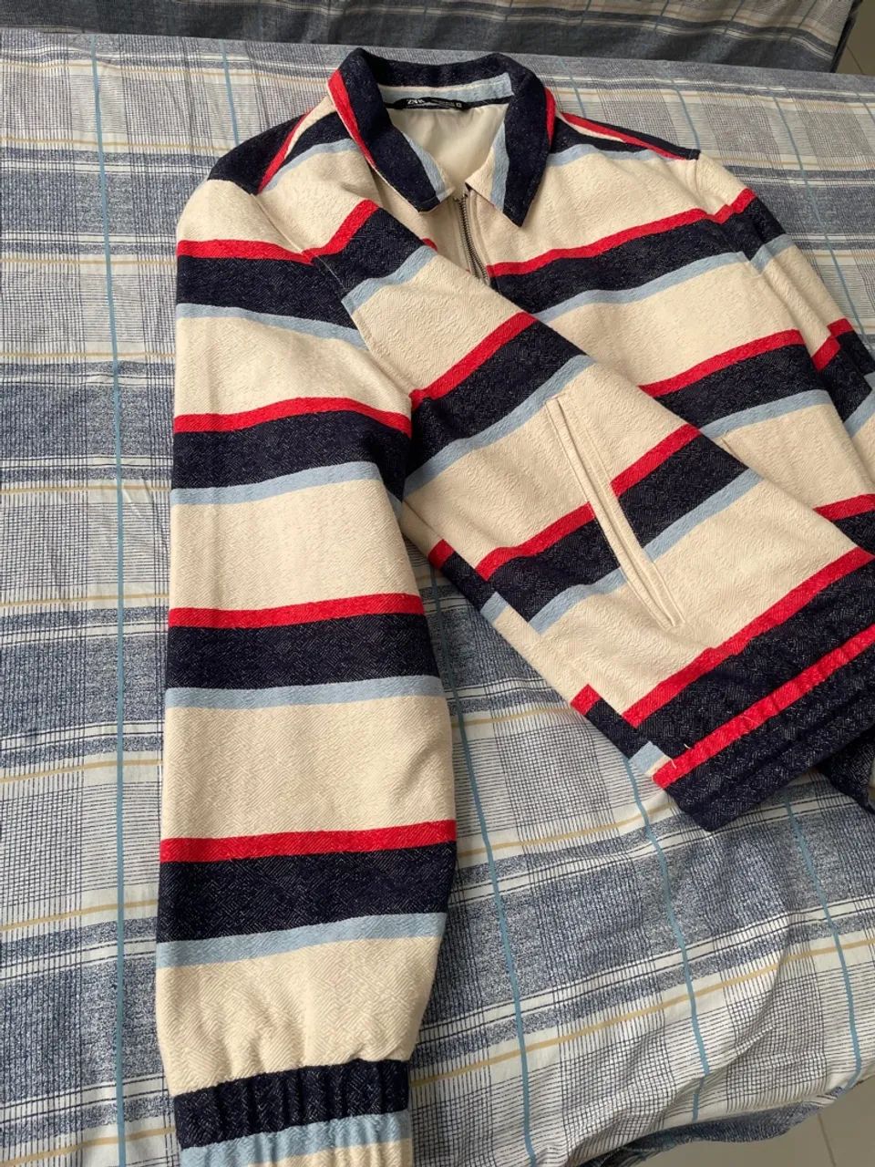 Jaqueta Listrada ZARA - Estilo e Conforto - Foto 4