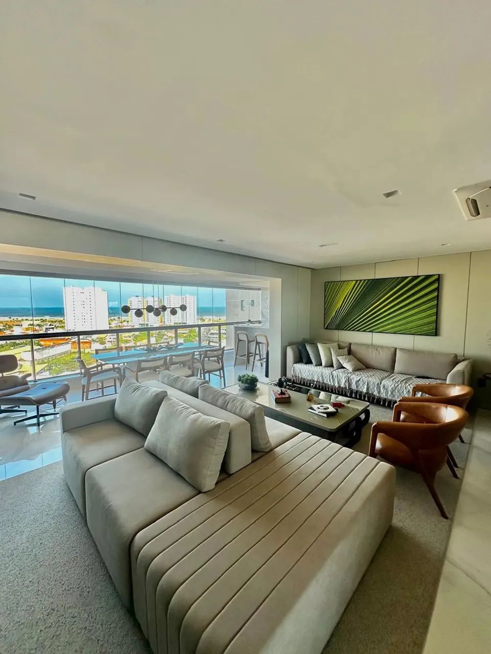 Apartamento Padrão no Condomínio Marinas Art Residence   com 168m² ,4 quartos ,3 suites ,3