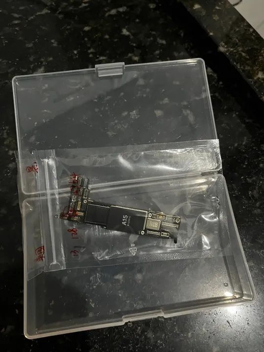 Placa-mãe do iPhone 13 -128 gb