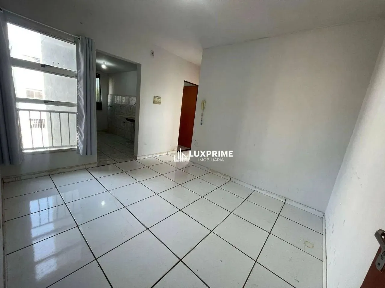 Apartamento de 2/4 no Aureny III