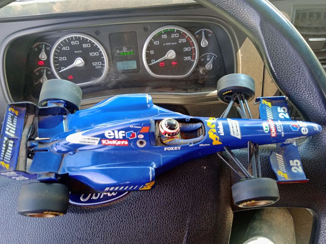 Miniatura de fórmula 1 - Foto 2