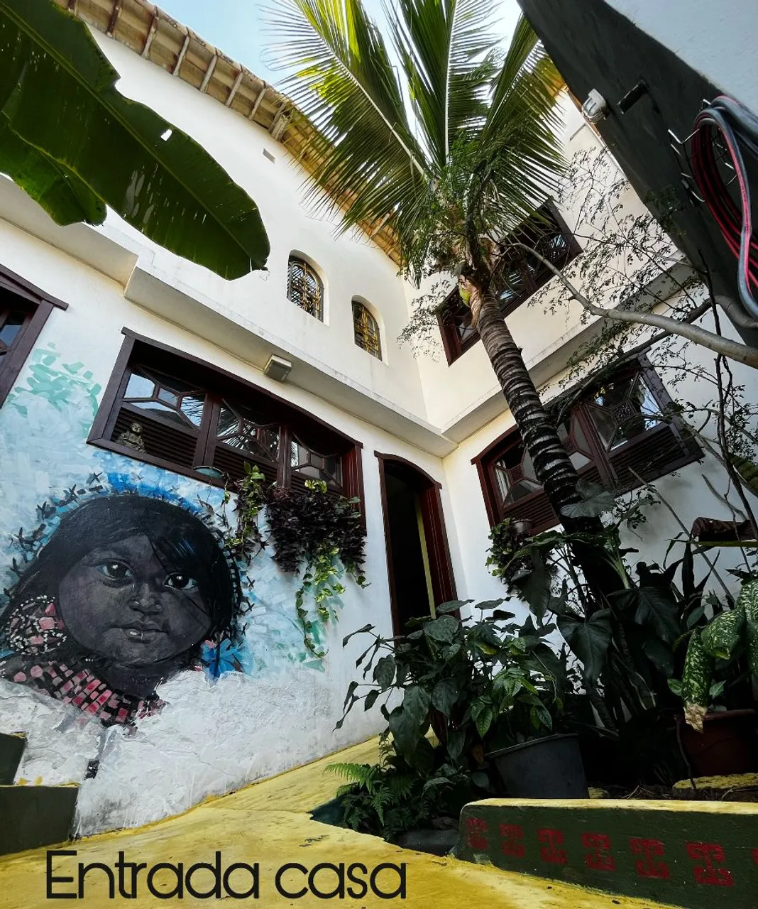 Oportunidade com ganho acima de 10 mil mensal. Casa com 4 andares.