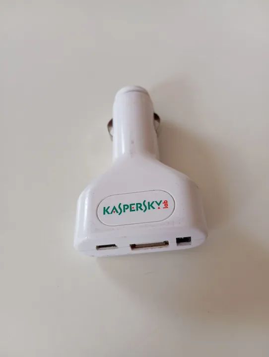 Carregador de carro Kaspersky para Celular