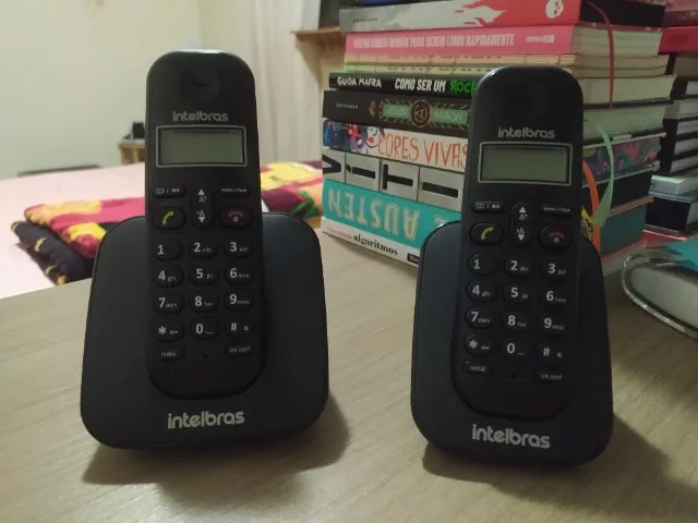 Telefone sem fio Intelbras com ramal adicional preto usado
