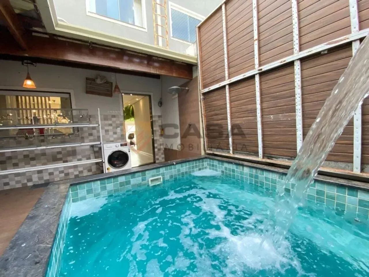 Casa Duplex 3 Quartos com Suíte e Closet à Venda em Colina de Laranjeiras