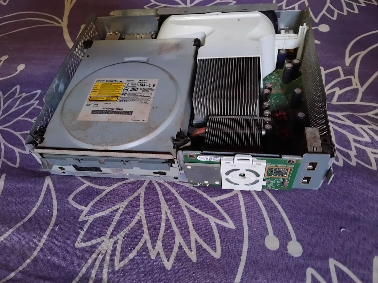 carcaça do Xbox 360 sucata  para aproveitar peças leia o anúncio todo  - Foto 6