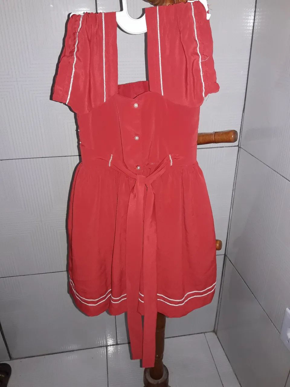 Vestido vermelho infantil tamanho 6 anos  - Foto 3
