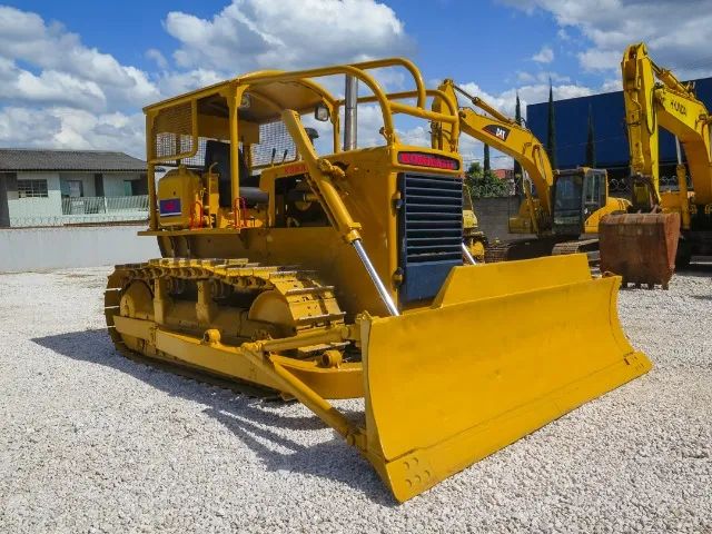 Trator de esteiras Komatsu D50 1979 único dono