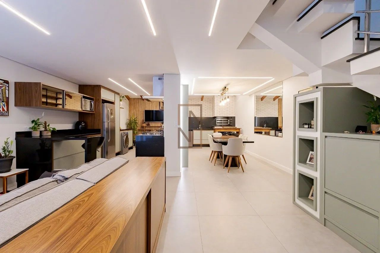 Casa com 3 quartos sendo 1 suite no Pinheirinho
