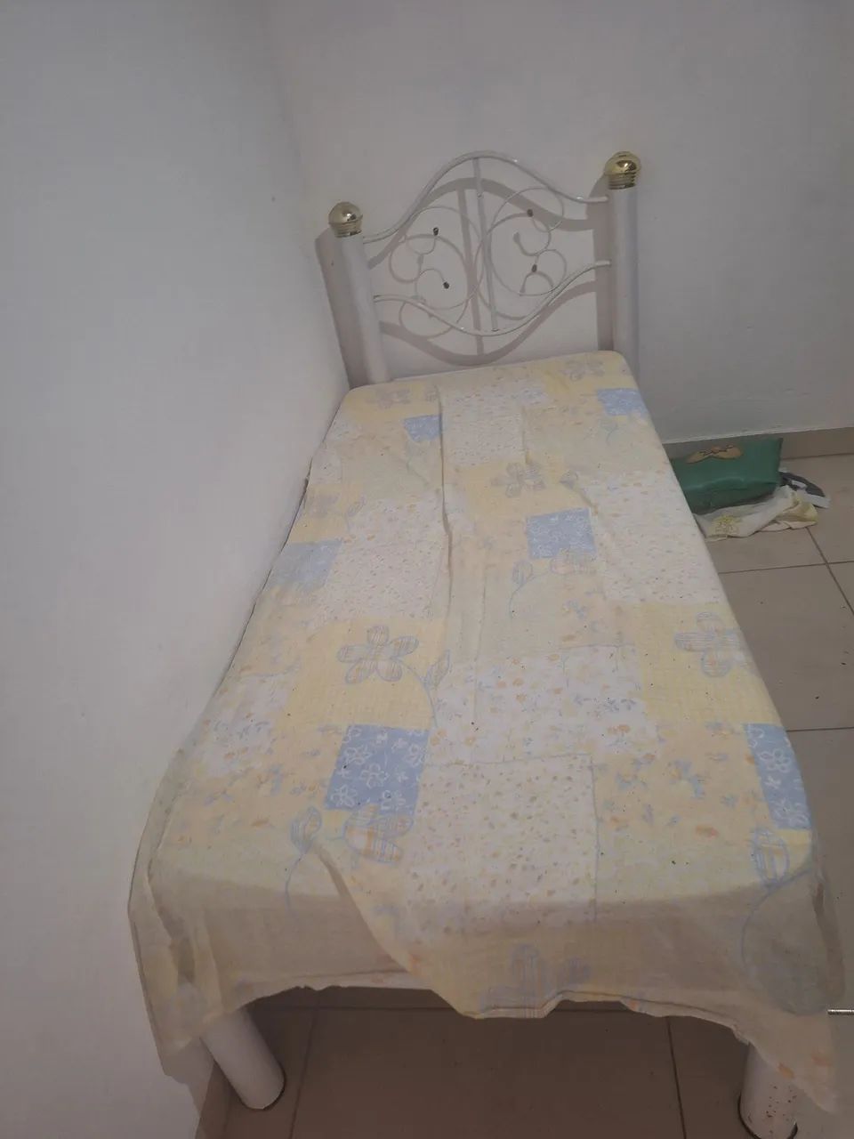 Cama de ferro com colchão - Foto 2