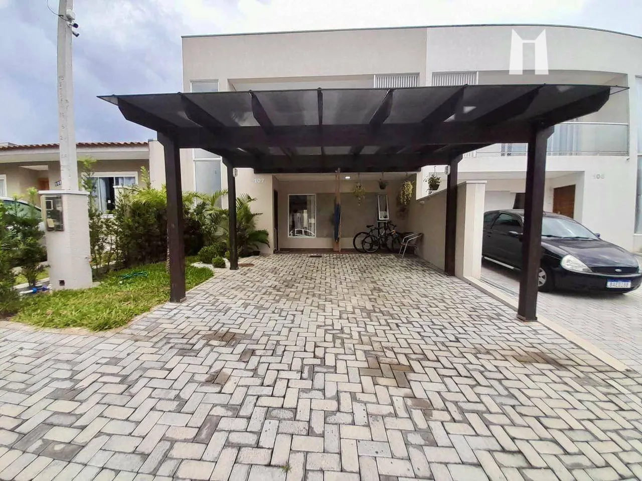 Sobrado com 3 dormitórios à venda, 140 m² por R$ 598.000,00 - Vila Glória - Campo Largo/PR