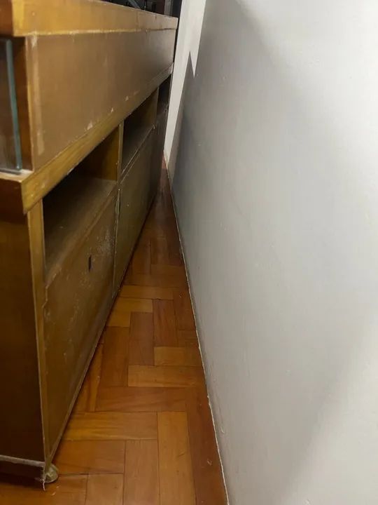 Rack de TV em madeira maciça64291056679937124