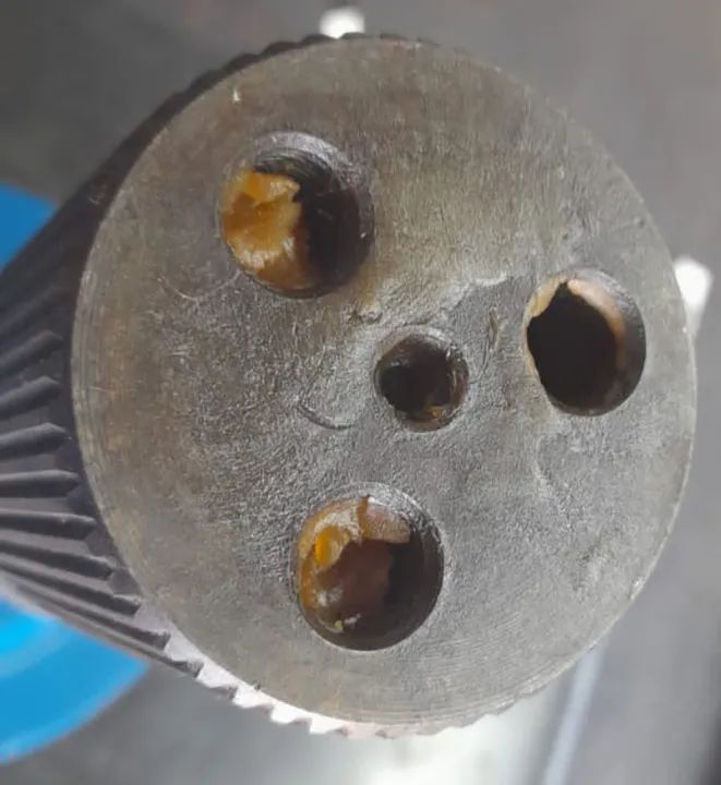 Ponta de eixo traseira trator Ford - Foto 3