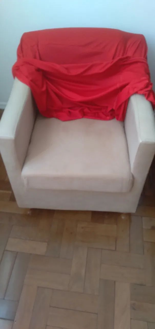 Sofá de 1 lugar em tecido usado/novo