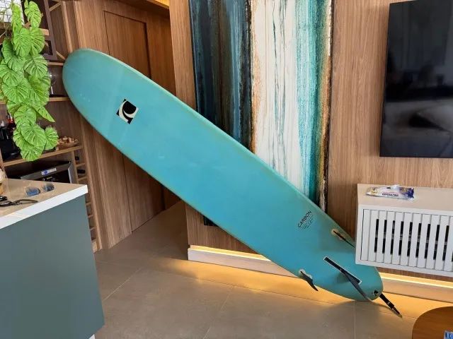 Prancha longboard azul em ótimo estado