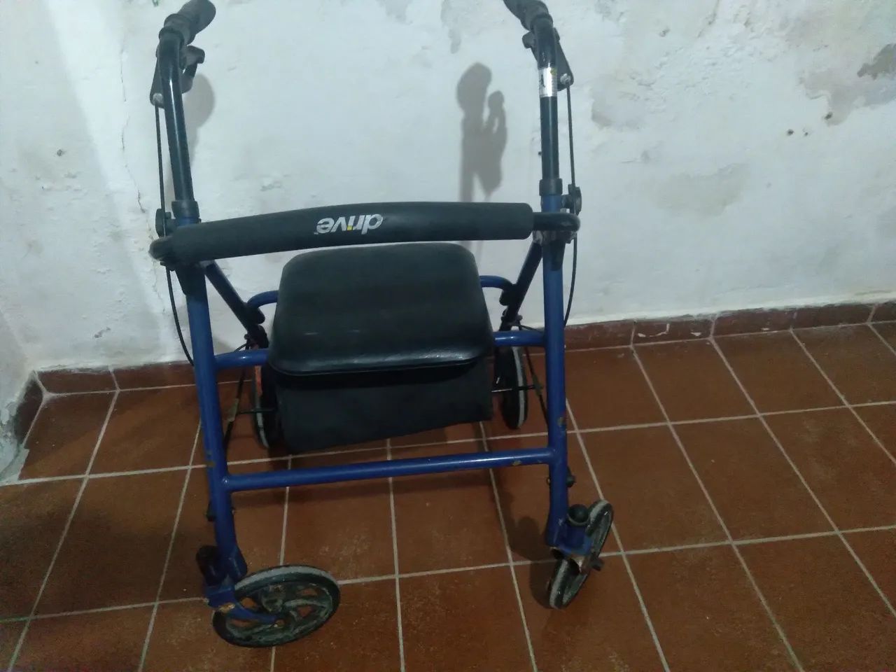 Andadores pra idosos e banho  - Foto 5