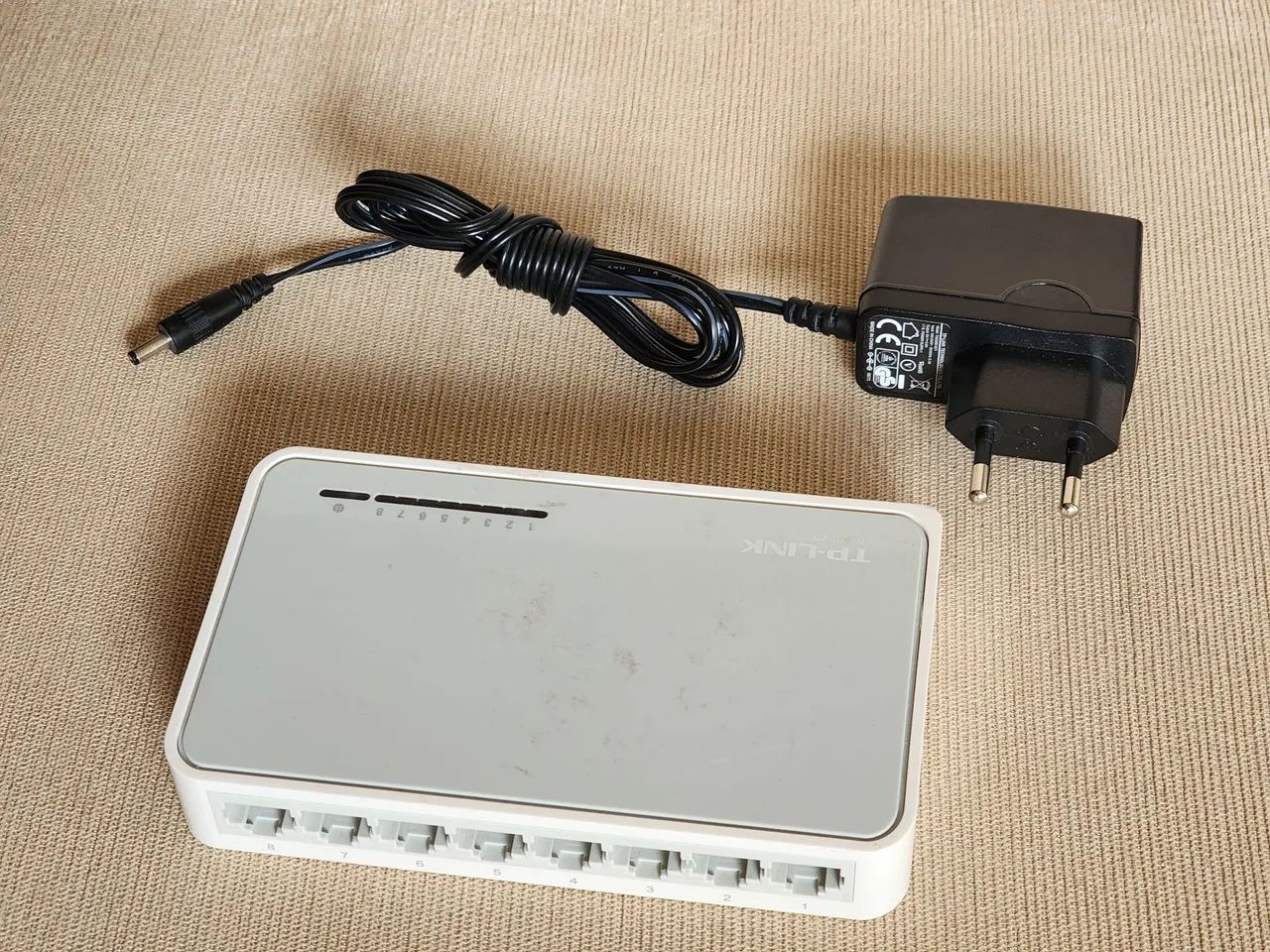 Switch de Rede TP-Link 8 Portas 10/100