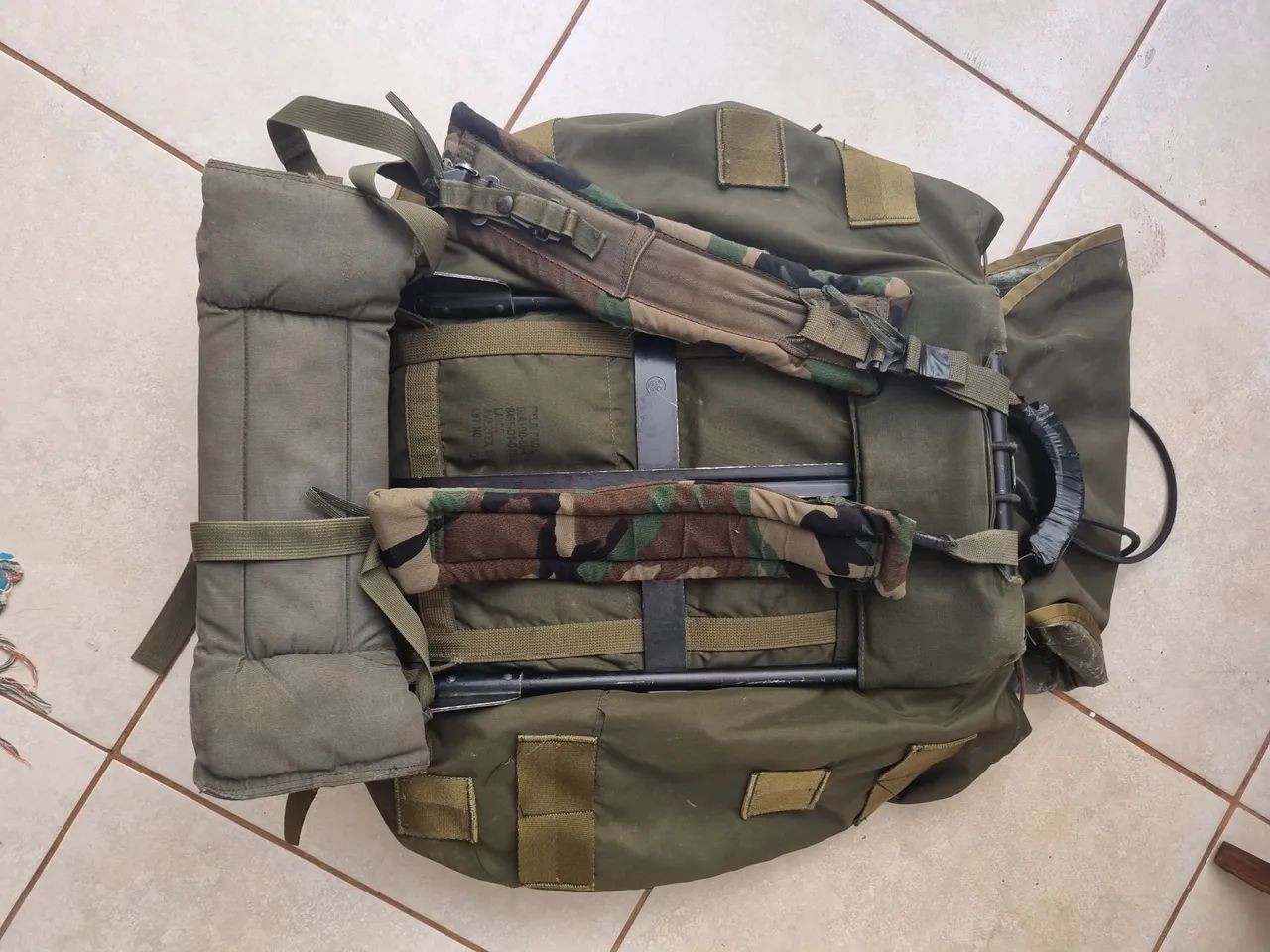 Mochila militar de acampamento