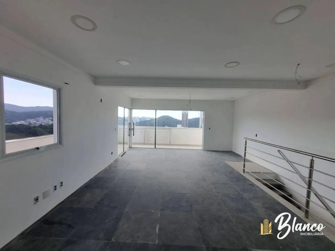 Sala para alugar, 110 m² por R$ 12.350/mês - Pioneiros - Balneário Camboriú/SC
