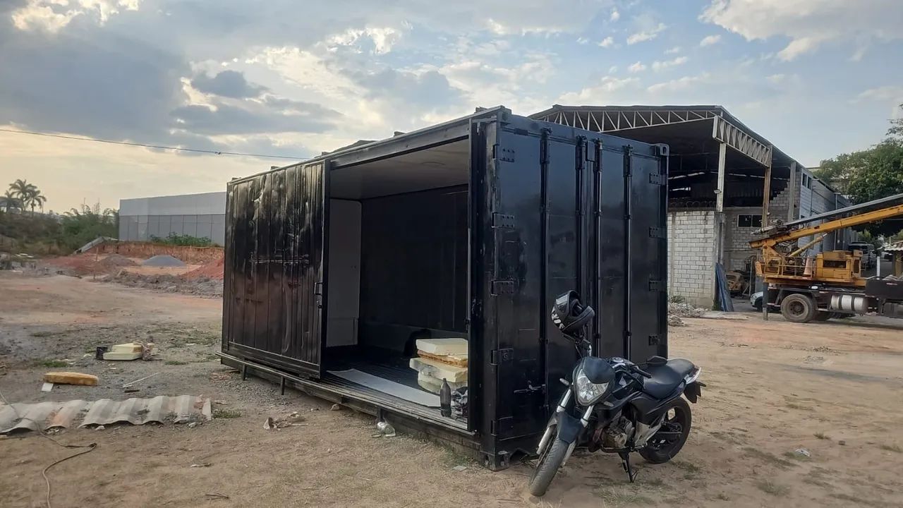 Container 64330307205250121