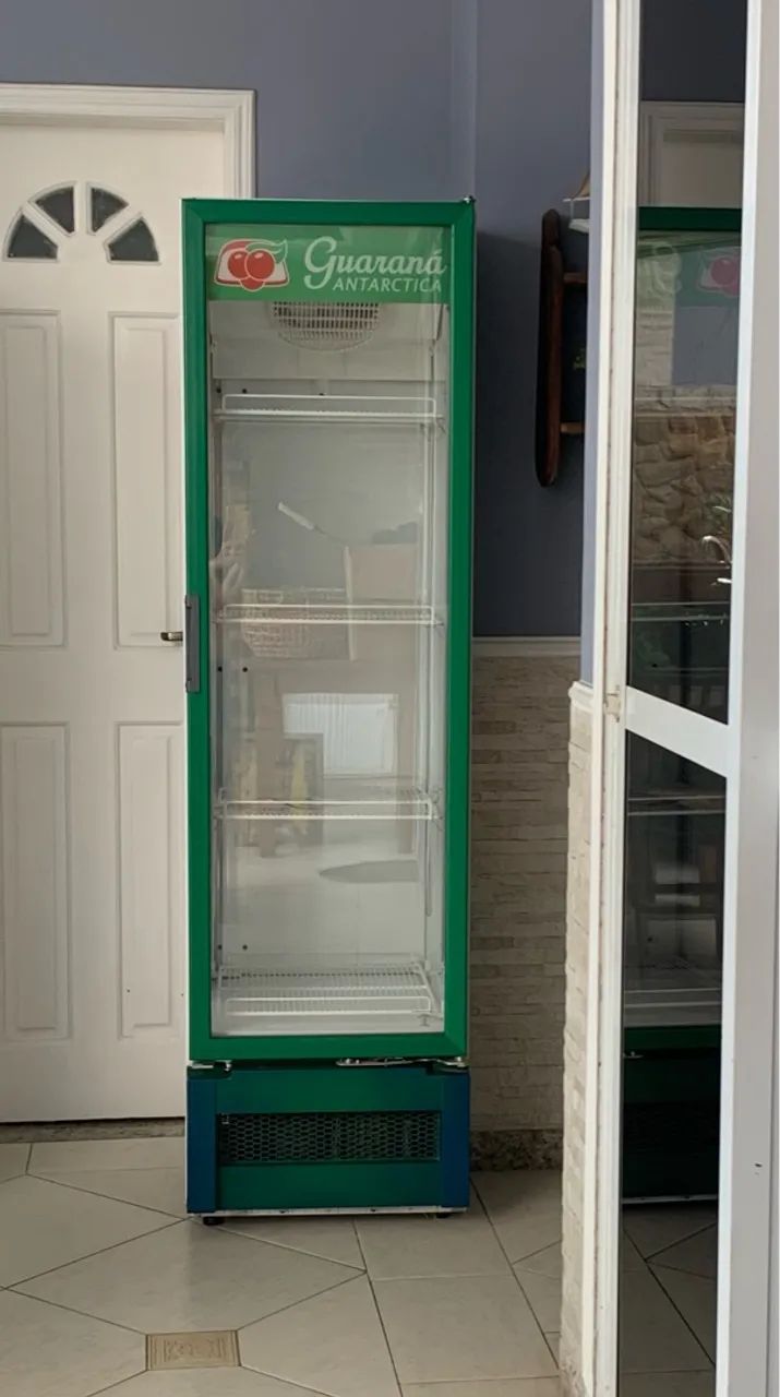 Geladeira expositora