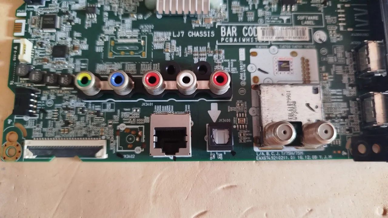 Placa mãe da TV LG 49LJ5500 testada funcionando  - Foto 5
