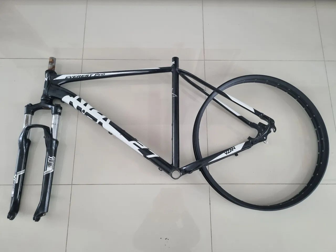 Quadro Vzan aro 27,5, suspensão + Aros - Foto 2