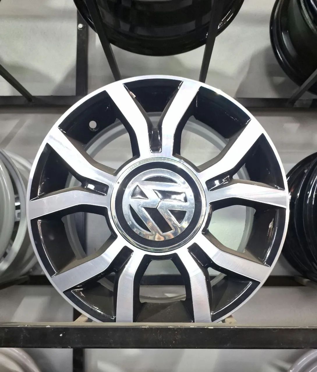 Promoção Rodas Aro 15 Volkswagen Up Novas( ACEITO CREDISHOP)